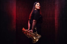 Fotógrafo de músicos con Alicia Camina. Sesión fotográfica